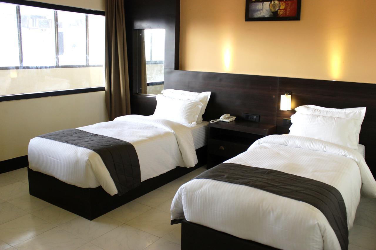 Hotel Grand Tizu Dimāpur エクステリア 写真